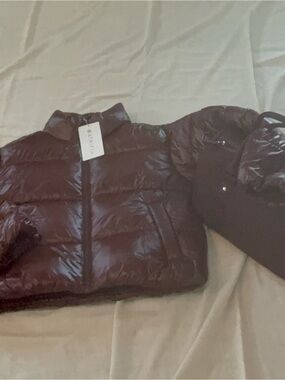 Athleta Women's Shiny Burgundy Cropped Puffer Jacket